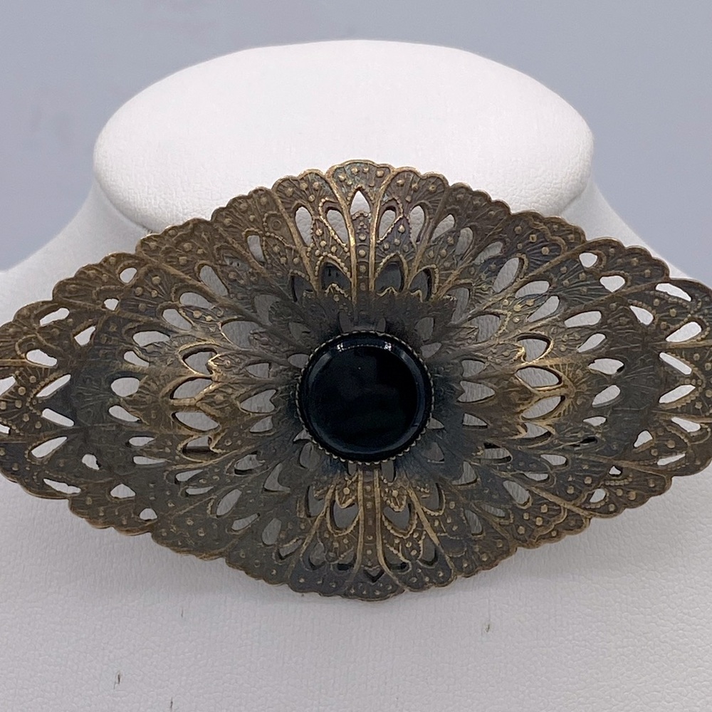 Vintage Victorian Antique Gold Toned Filigree Statement Brooch With Black Stone - Picture 2 of 5
